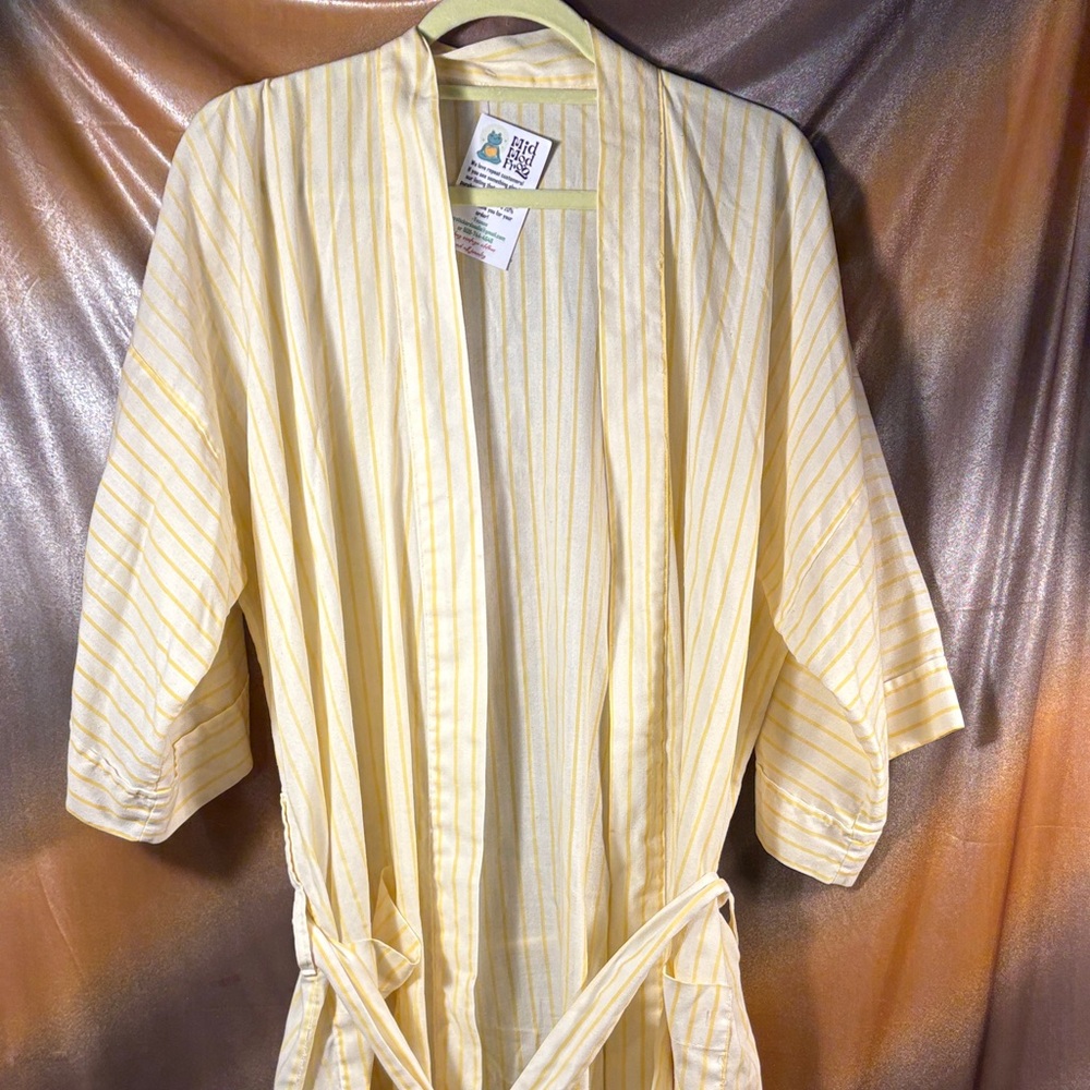 Yellow Striped Kimono Robe. Vintage 70’s. GG